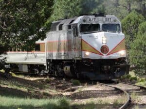 Mit der Grand Canyon Railway zum Grand Canyon