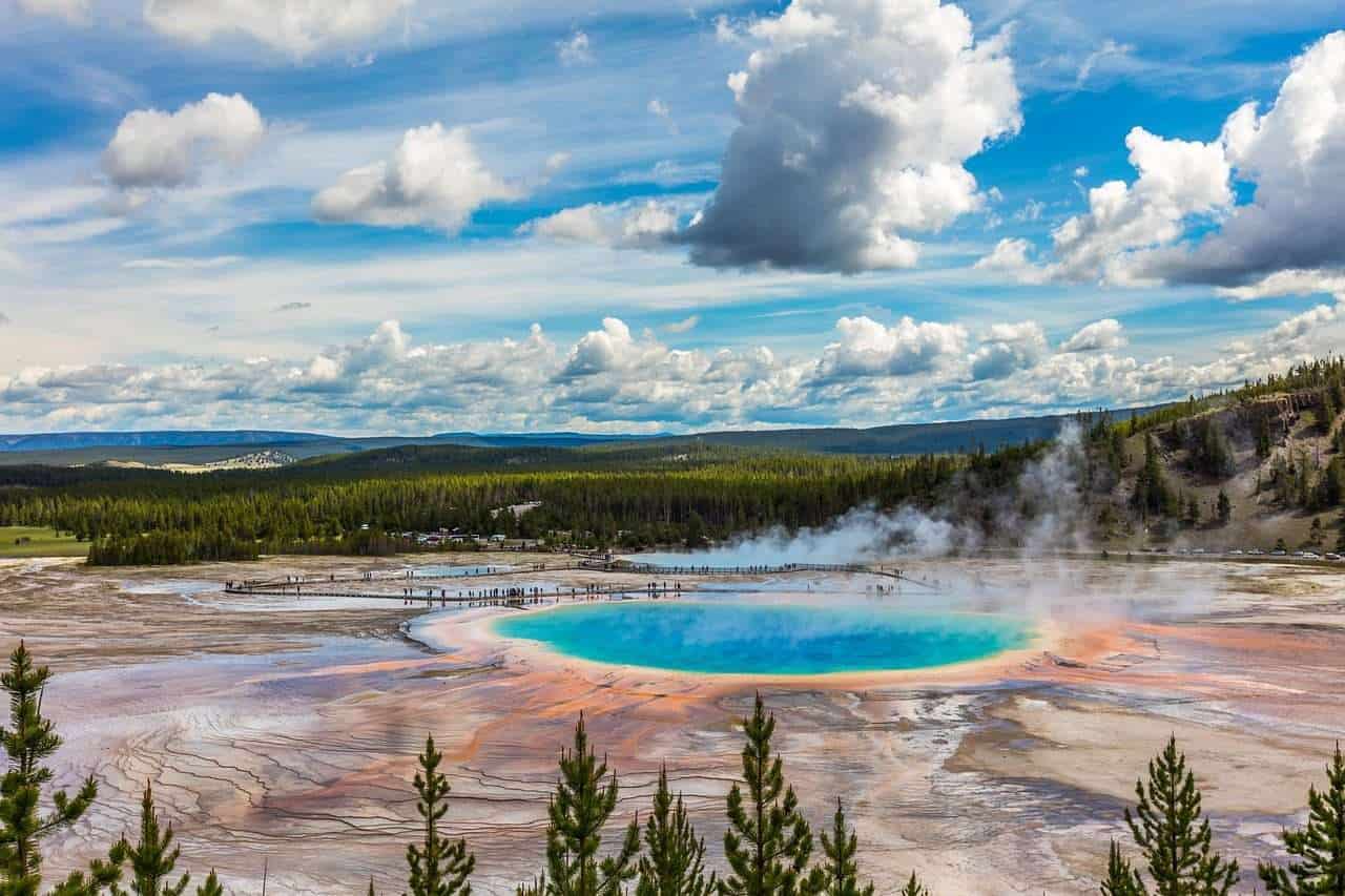 Yellowstone Image_001.jpg.