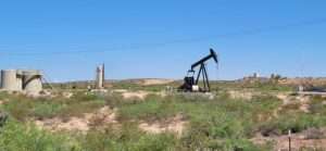 Texas Nach Pecos sieht man nur mehr Ölförderpumpen