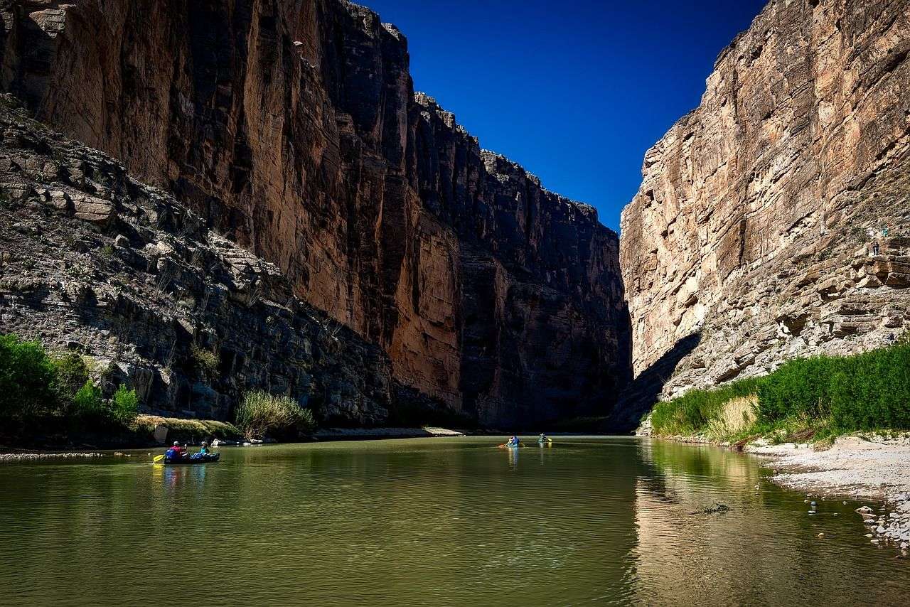 Der Rio Grande dirchschneidet die Schluchten des Big Bend Natinalparks