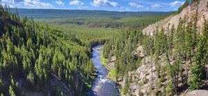 TGAR Ein Blick in die Weite des Yellowstone NP