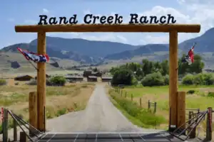 Rand Creek Ranch Die zufahrt zur Rand Creek Ranch in Wyoming