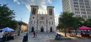 eine kirche im spanischen Stil