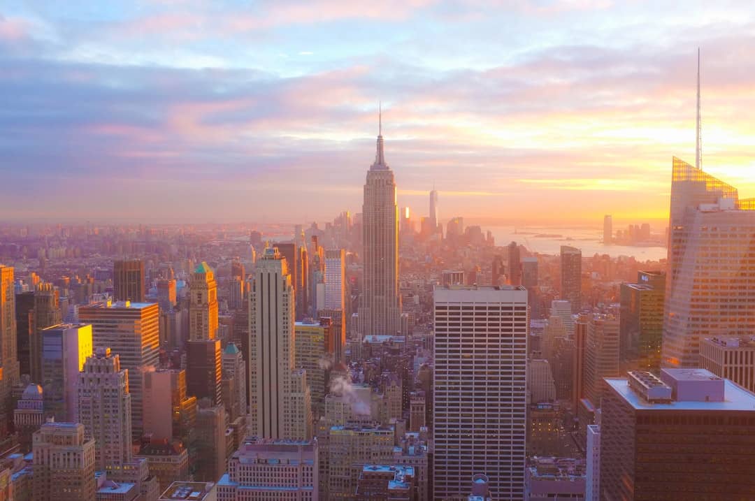 Photo by Emiliano Bar Empire State building
