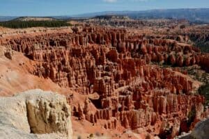 a large group of rocks in the middle of a canyon